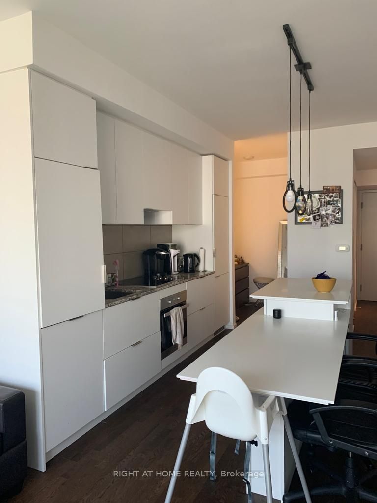 5 St. Joseph St, #1509
