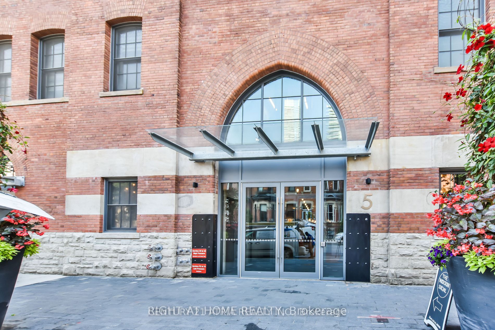 5 St. Joseph St, #1509