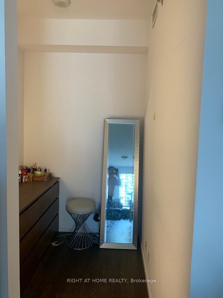 5 St. Joseph St, #1509