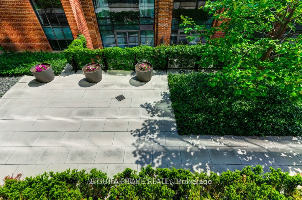 5 St. Joseph St, #1509