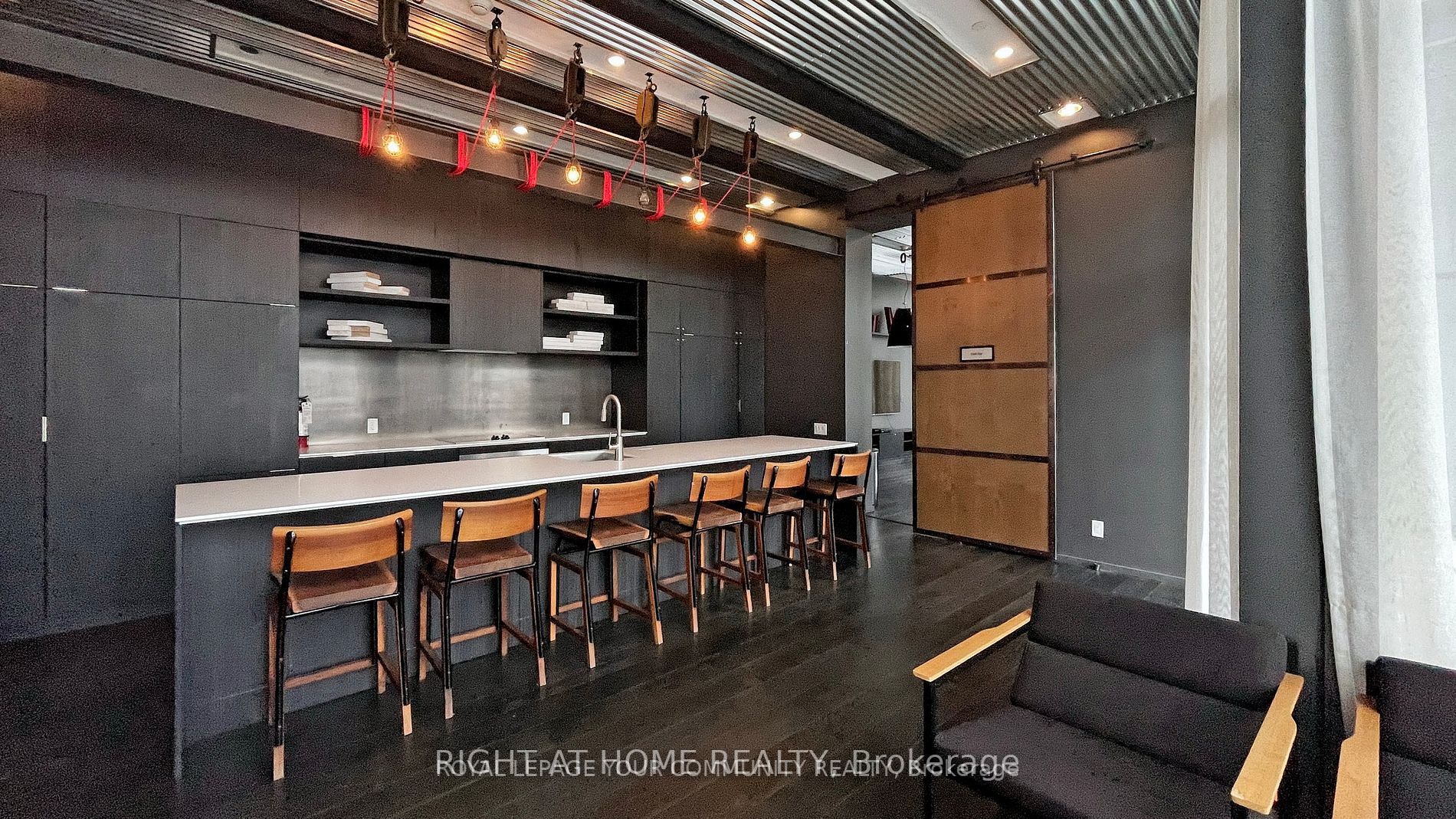 5 St. Joseph St, #1509