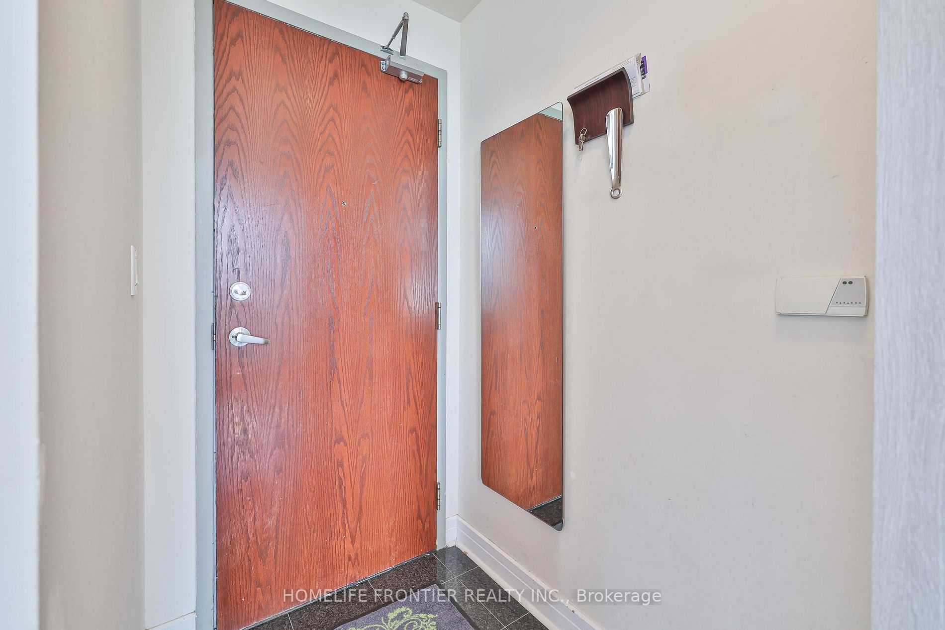 1 Avondale Ave, #702