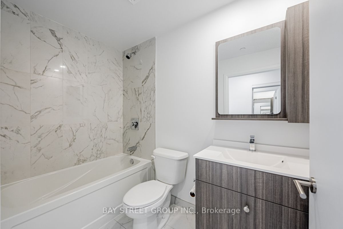 75 Canterbury Place, #2516
