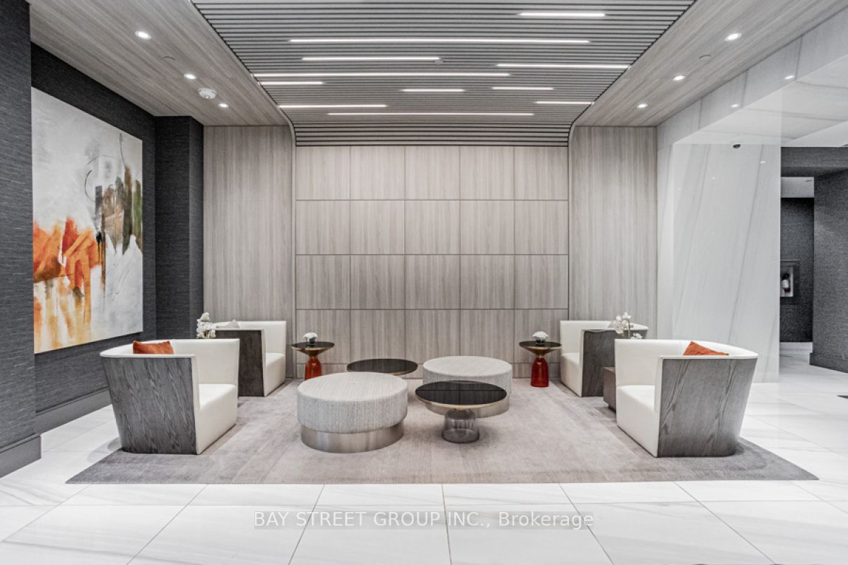 75 Canterbury Place, #2516