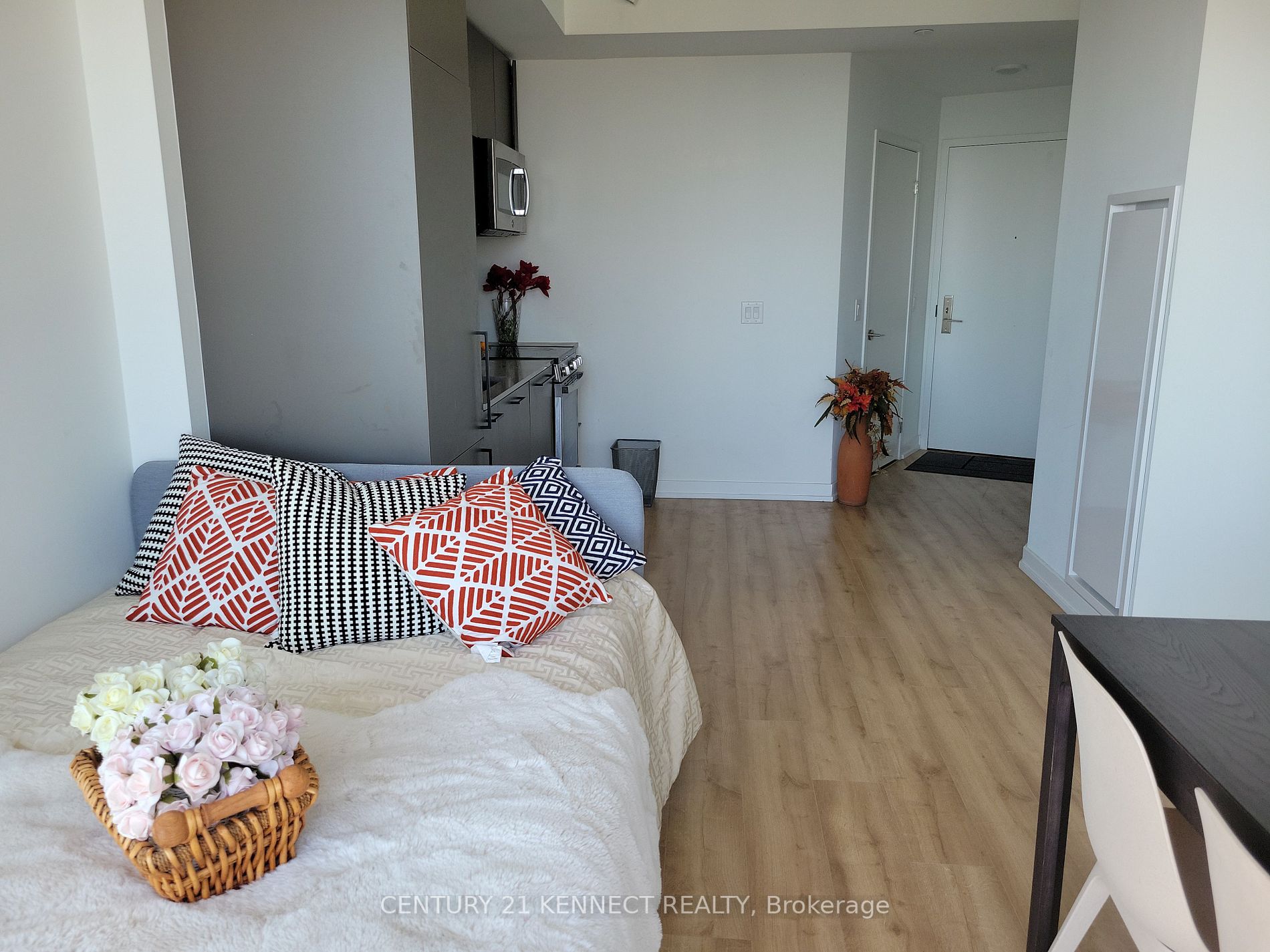 135 East Liberty St, #1312
