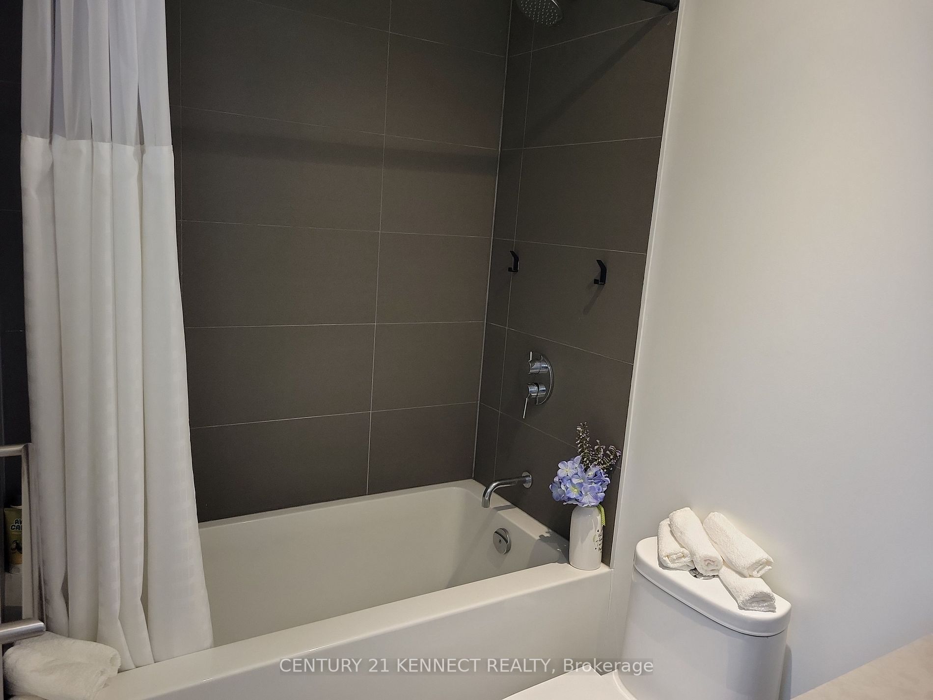 135 East Liberty St, #1312
