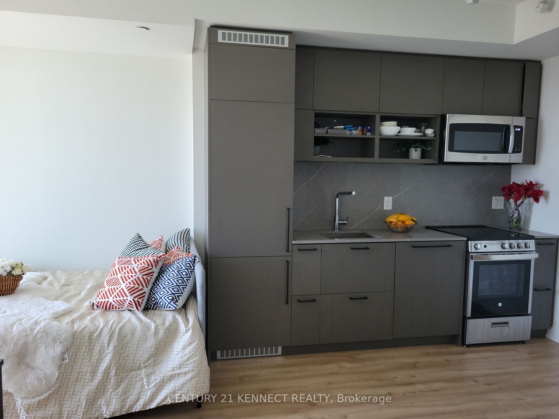 135 East Liberty St, #1312