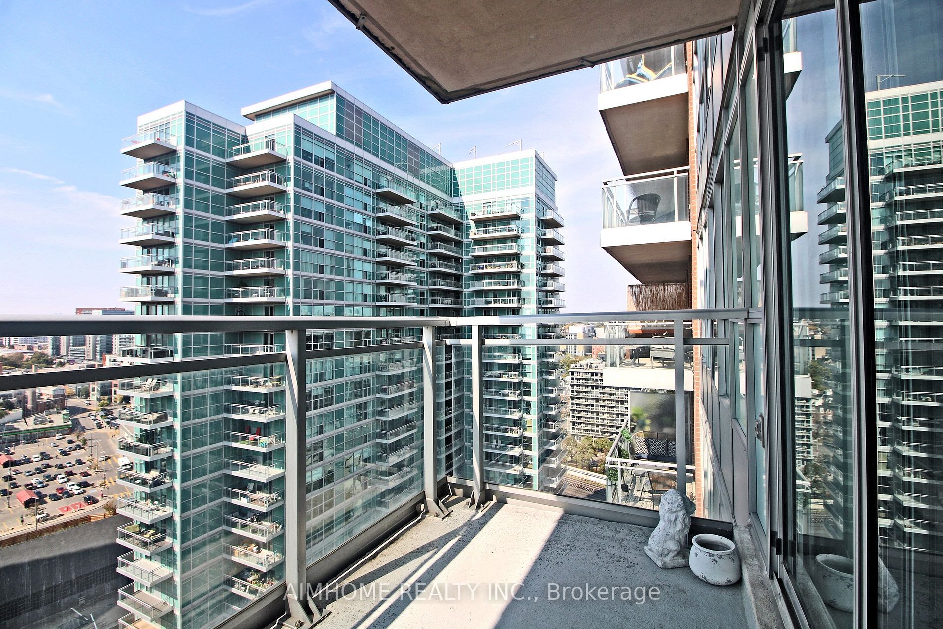 50 Lynn Williams St, #1906