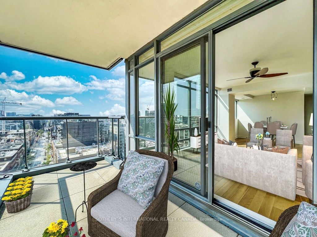 438 King St W, #1506