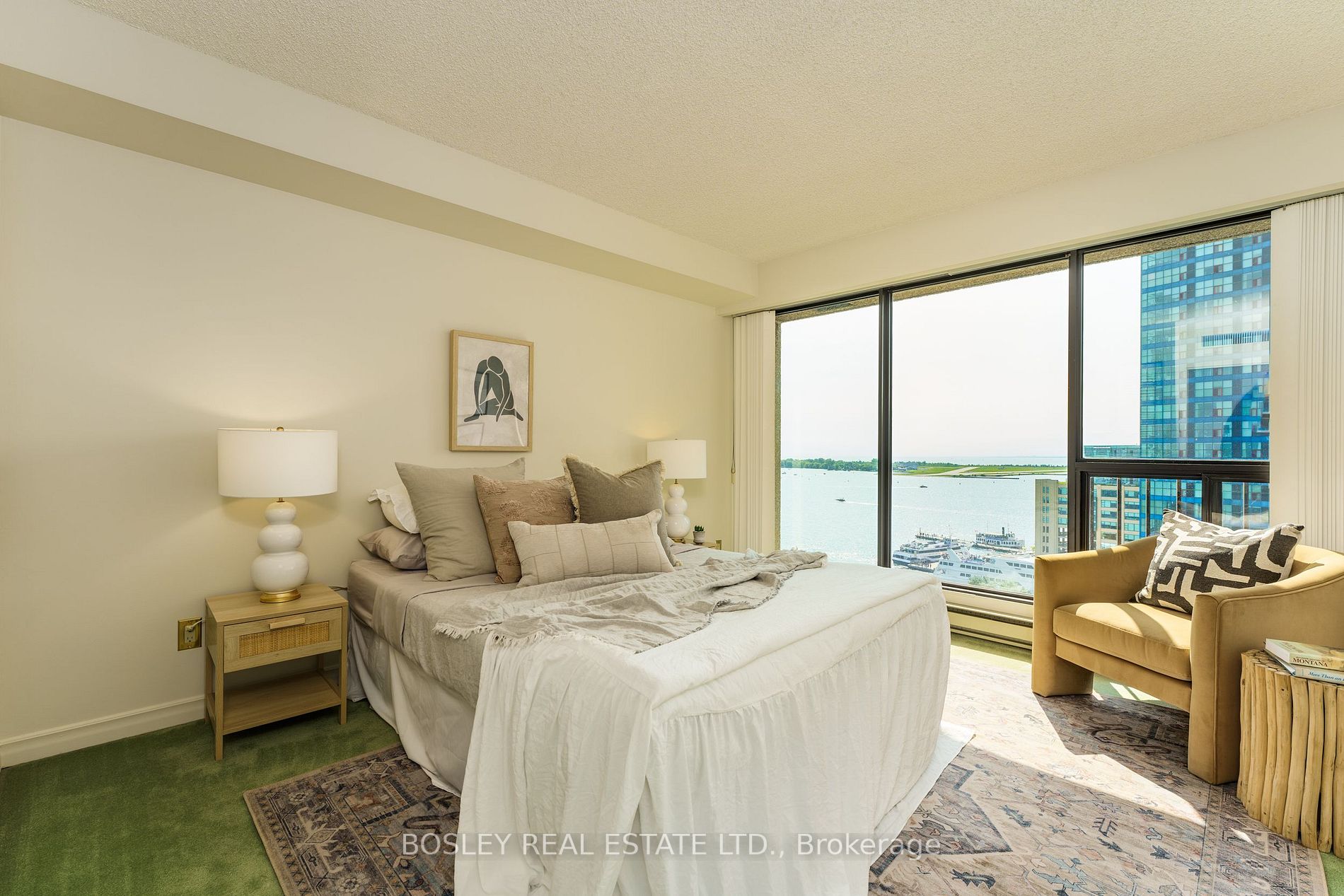 65 Harbour Sq, #1401