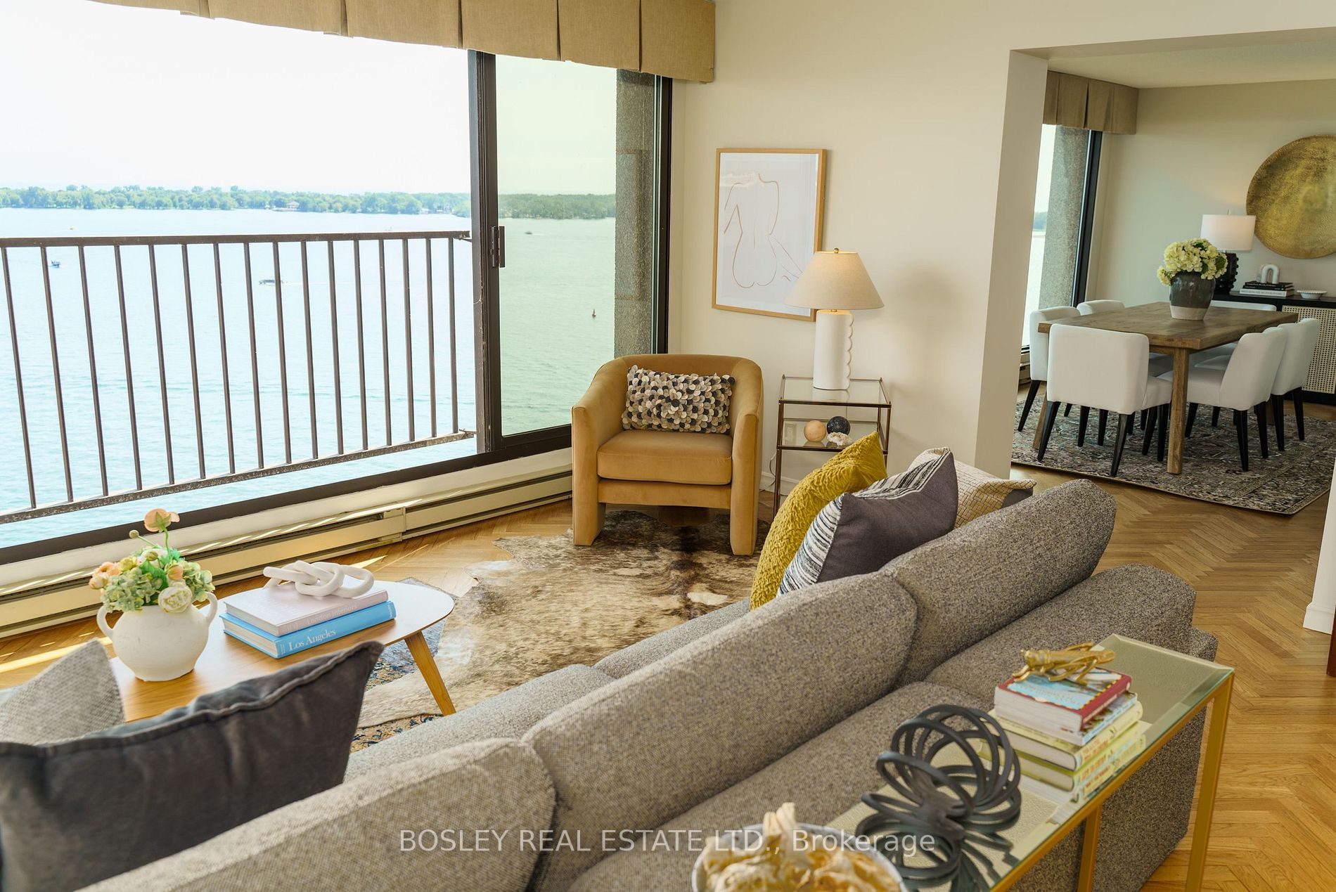 65 Harbour Sq, #1401