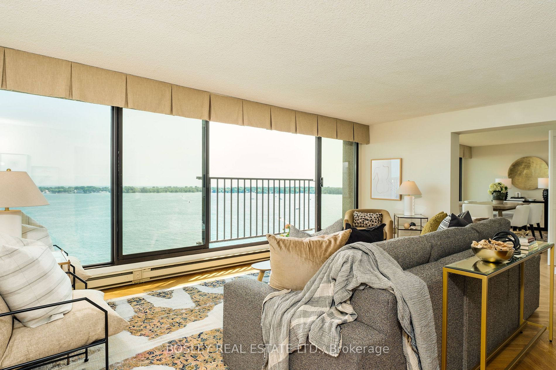 65 Harbour Sq, #1401