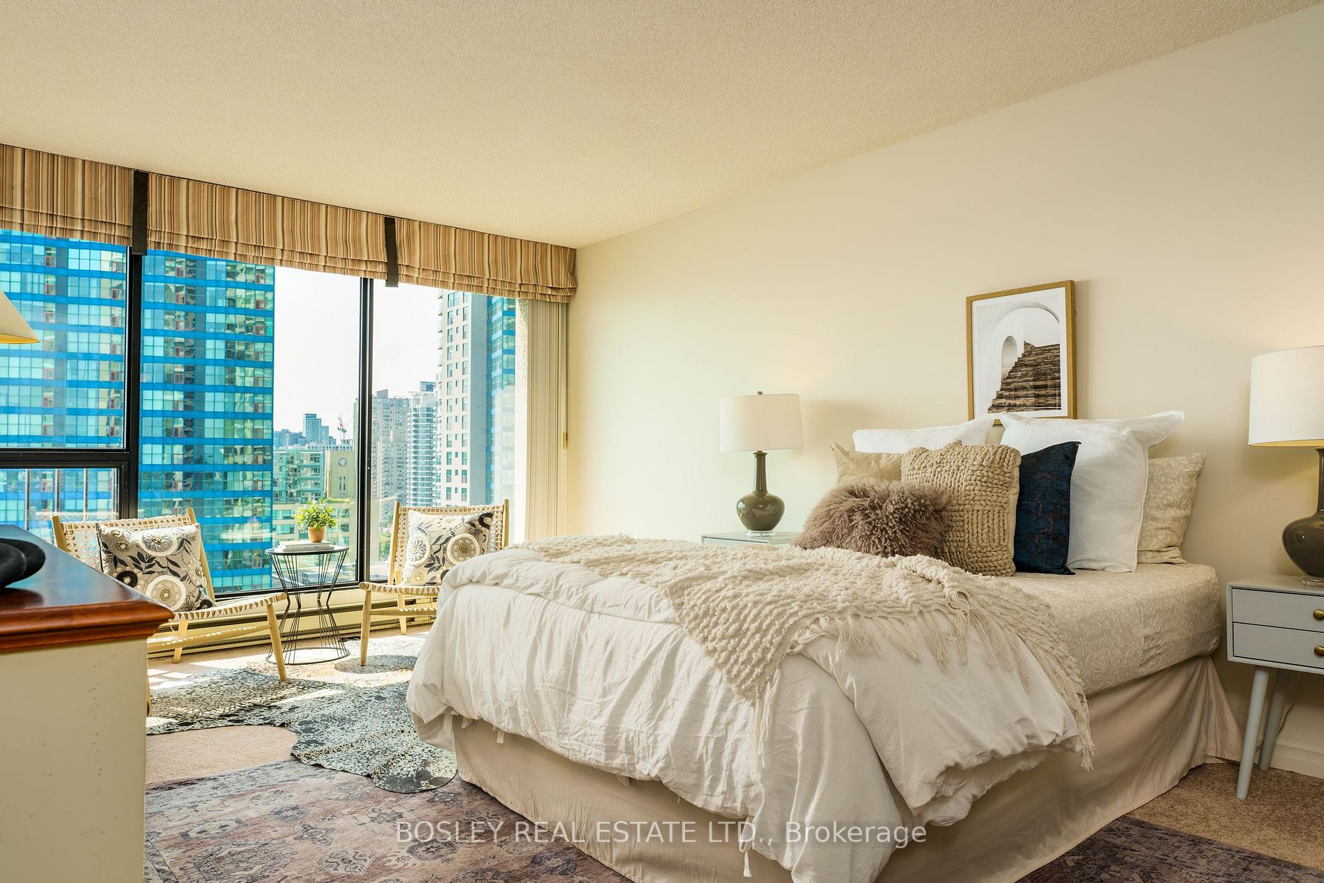 65 Harbour Sq, #1401