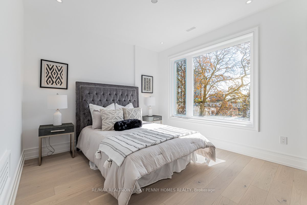 18B Florence Ave