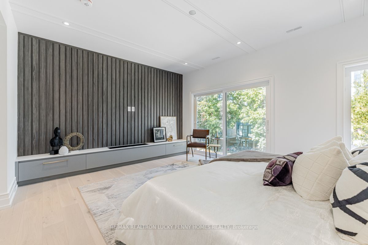 18B Florence Ave