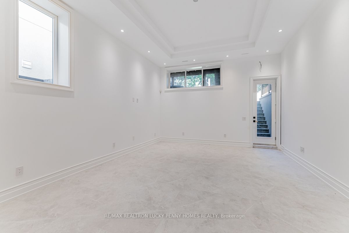 18B Florence Ave