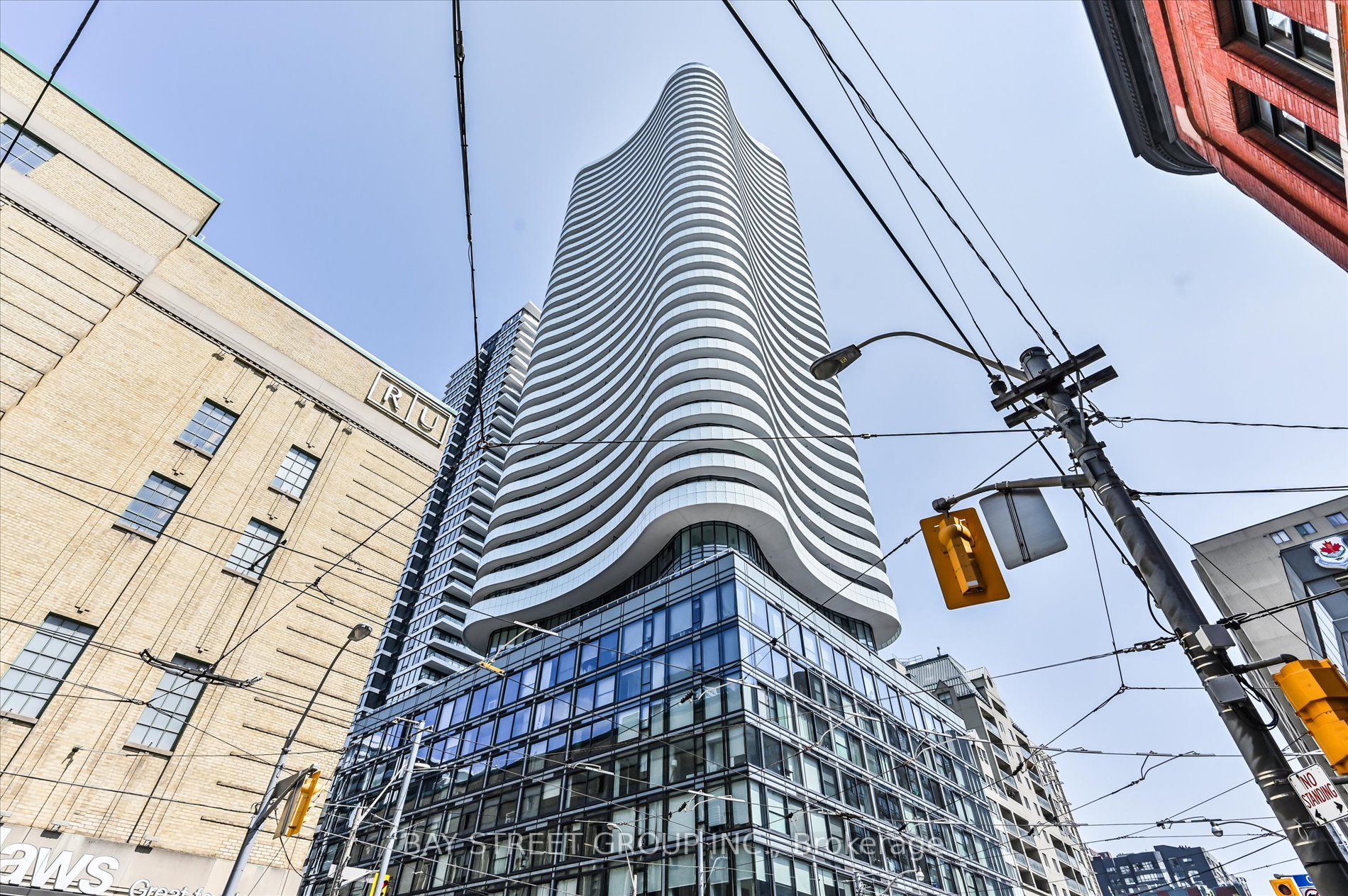 403 Church St, #3909