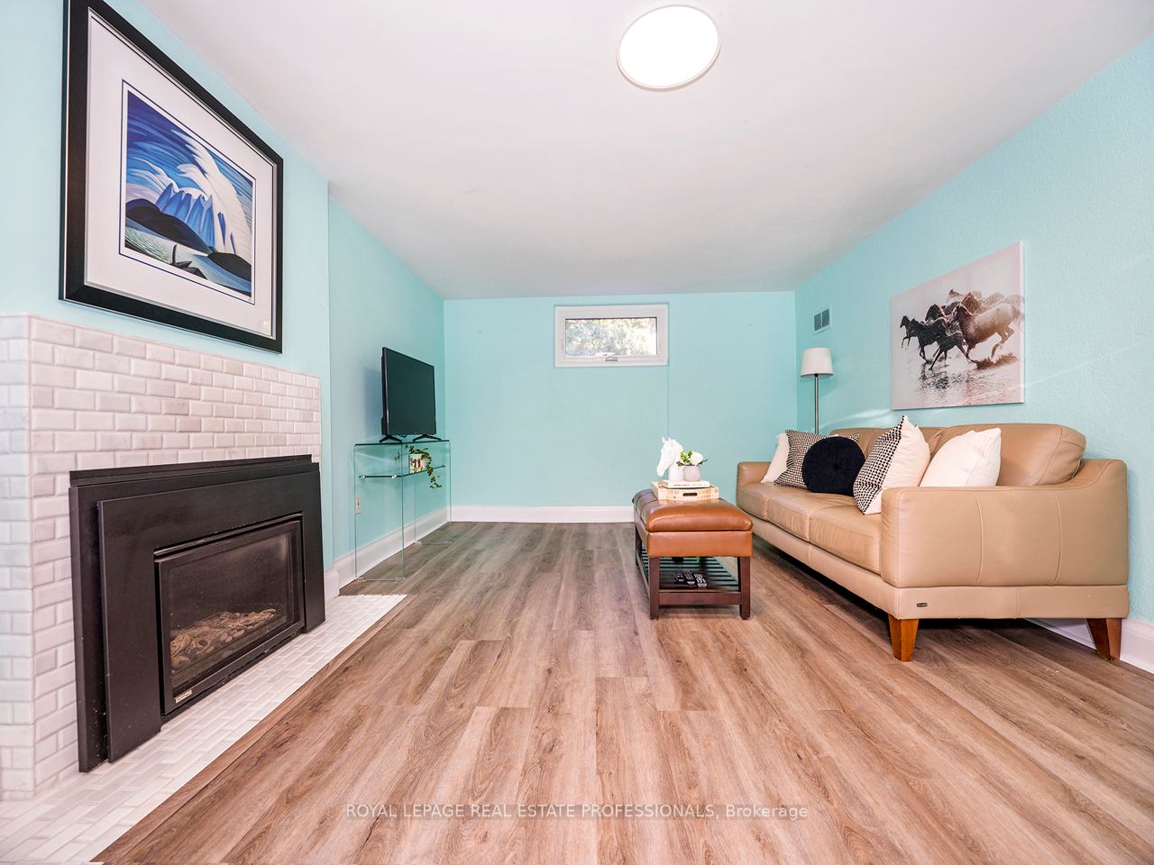 24 Armour Blvd