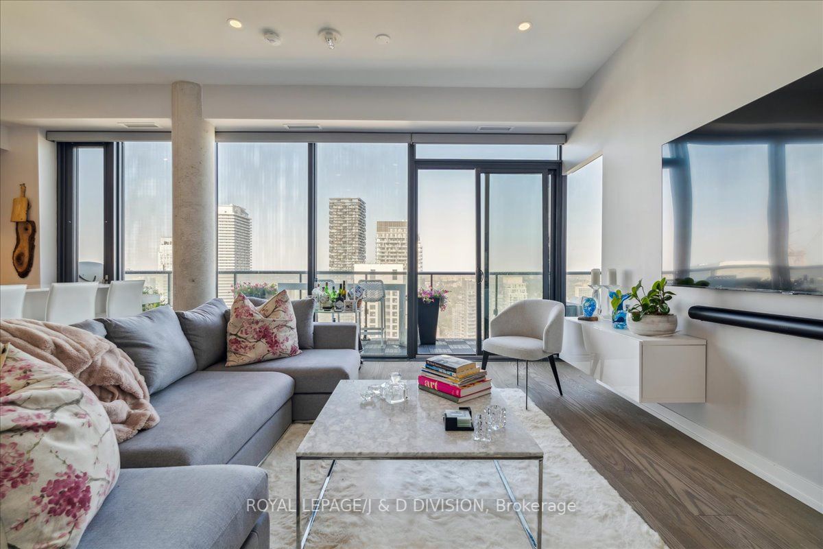 161 Roehampton Ave, #4501
