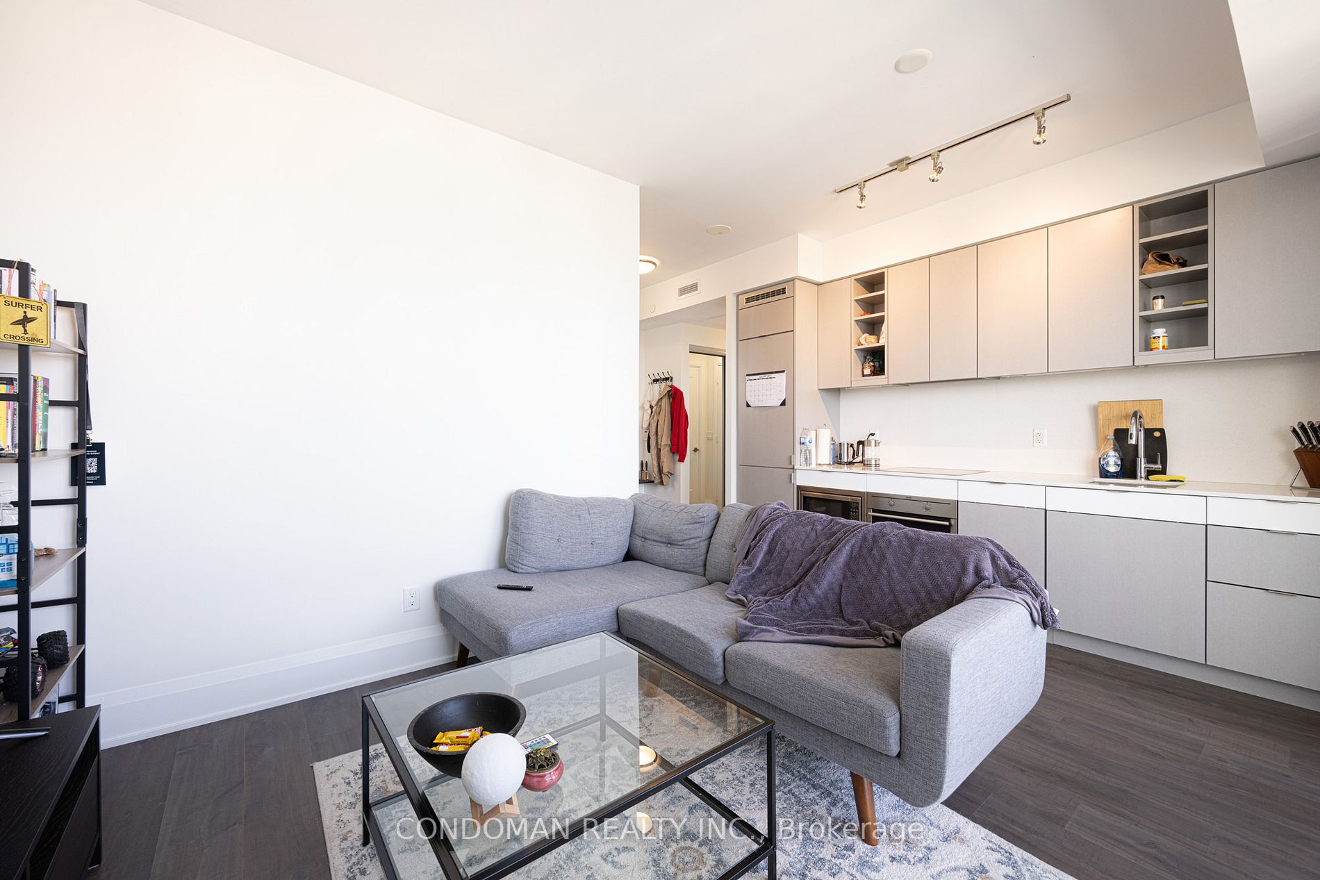 101 Erskine Avenue, #2701