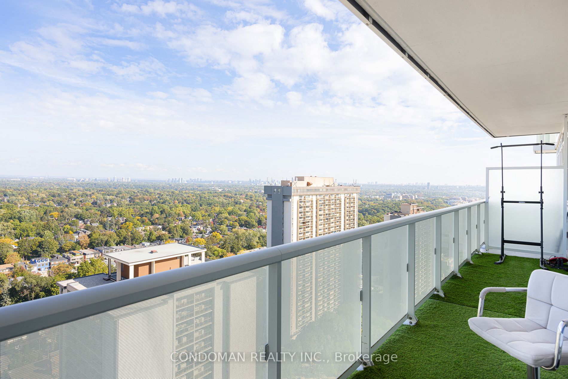 101 Erskine Avenue, #2701