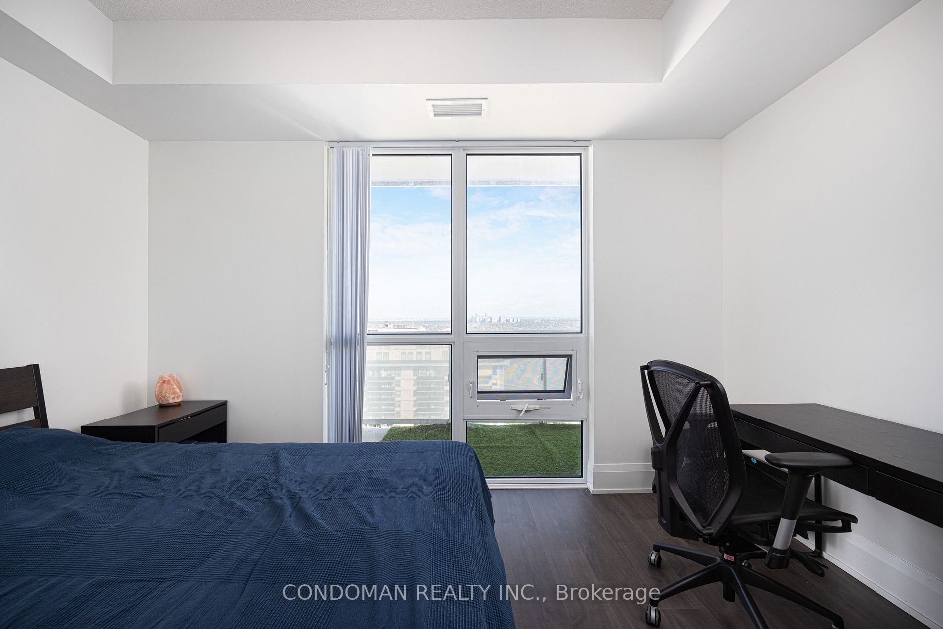 101 Erskine Avenue, #2701