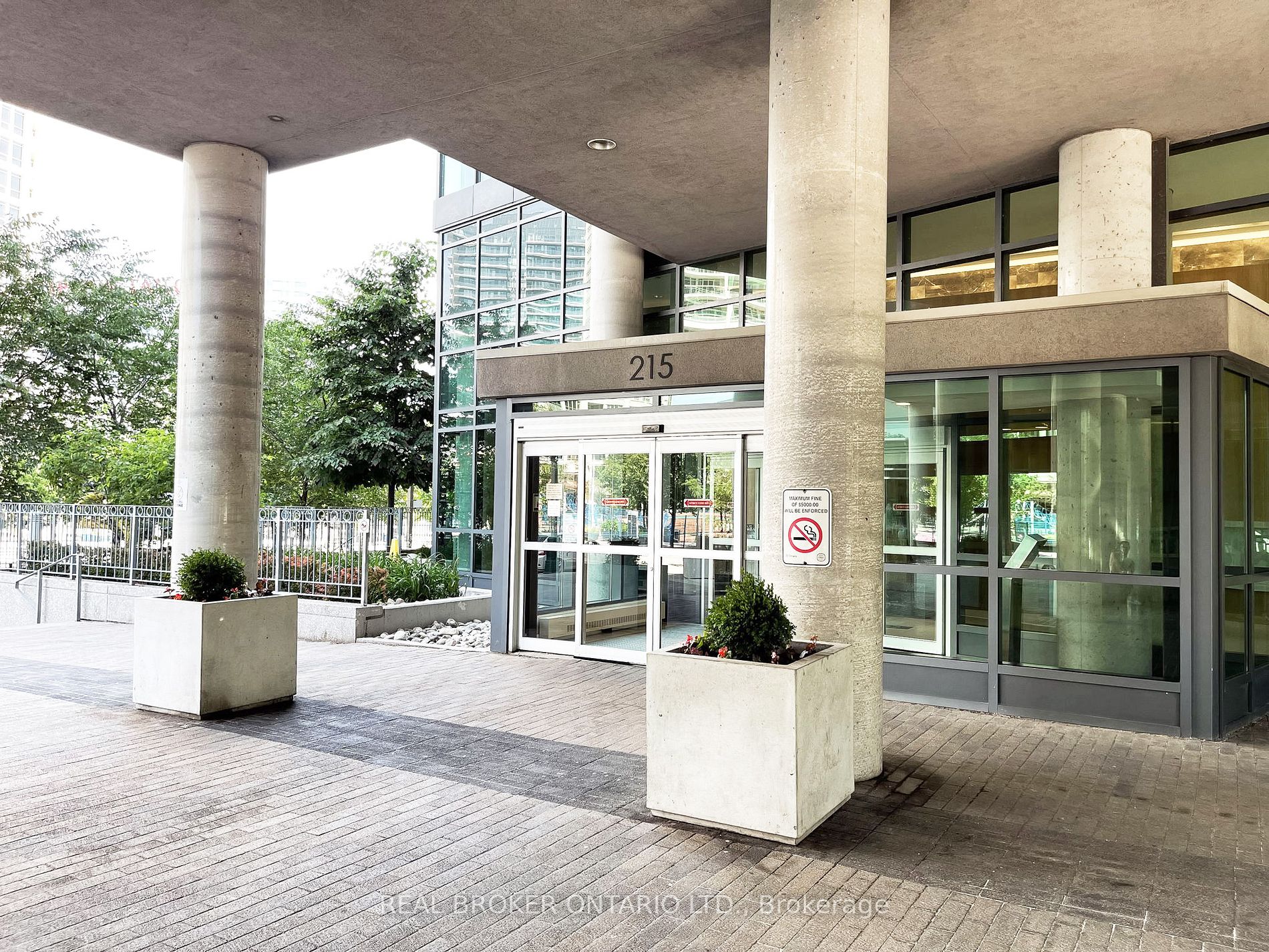 215 Fort York Blvd, #601