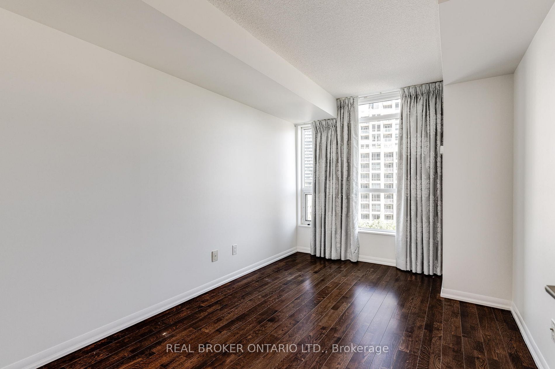 215 Fort York Blvd, #601