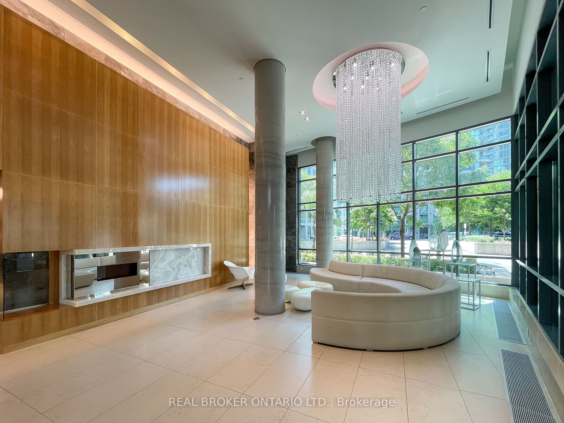 215 Fort York Blvd, #601