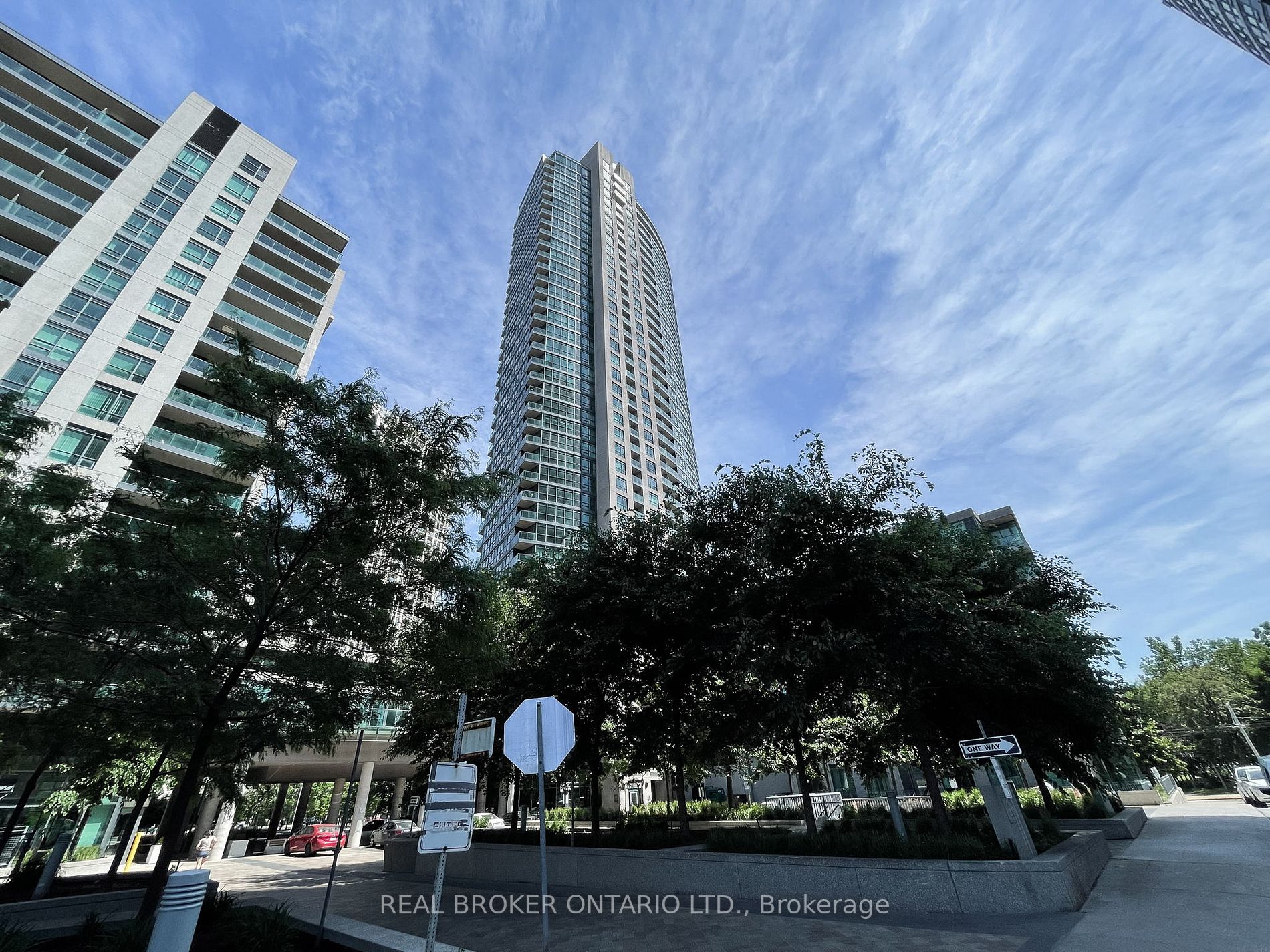 215 Fort York Blvd, #601