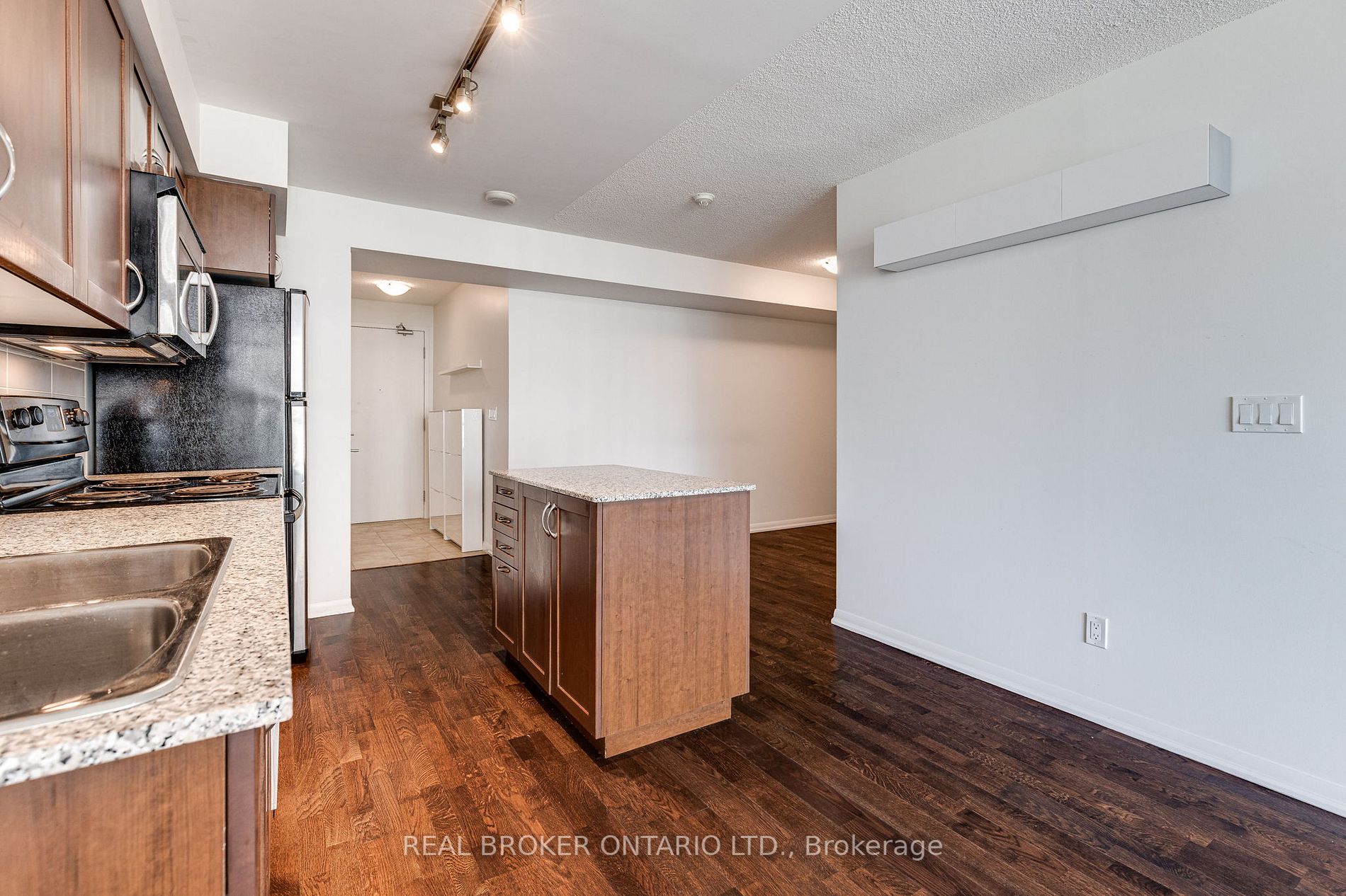 215 Fort York Blvd, #601