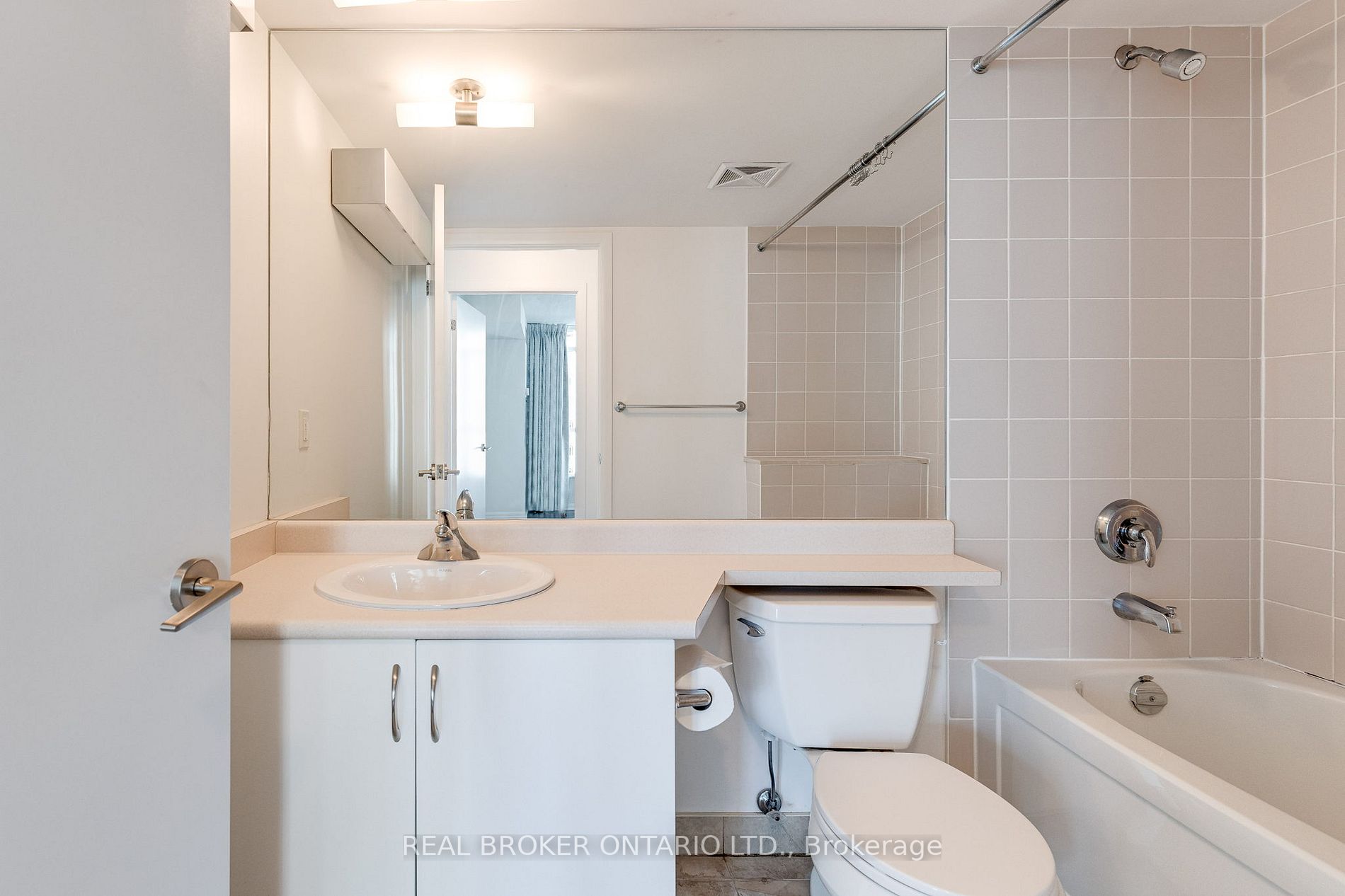 215 Fort York Blvd, #601