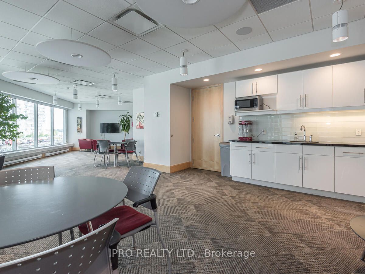 10 Yonge St, #1404