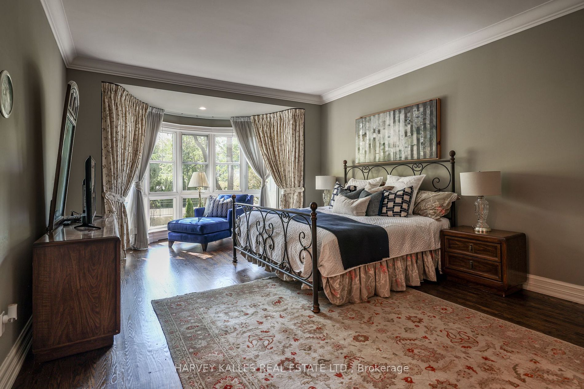 2 Chedington Pl, #2C