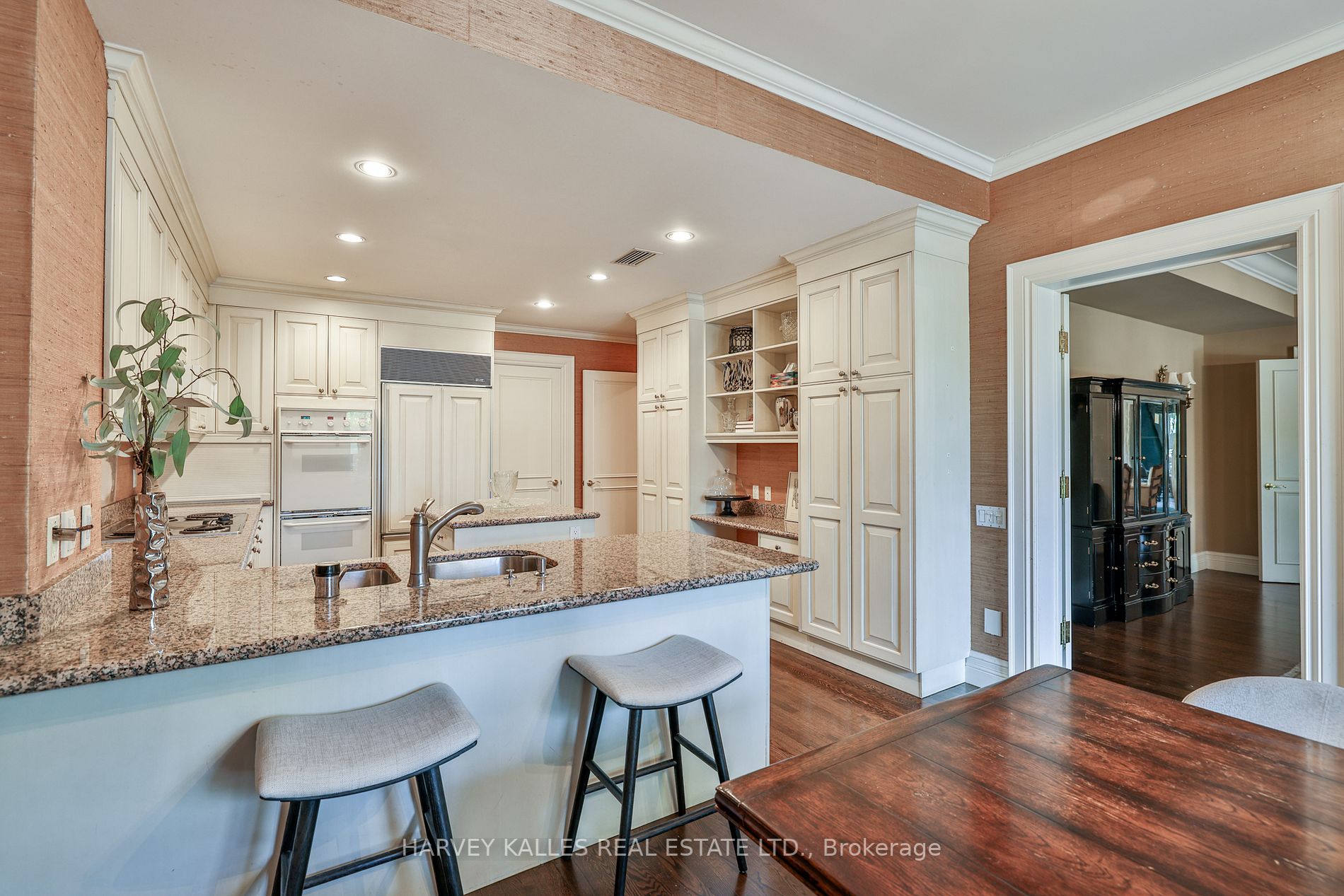 2 Chedington Pl, #2C