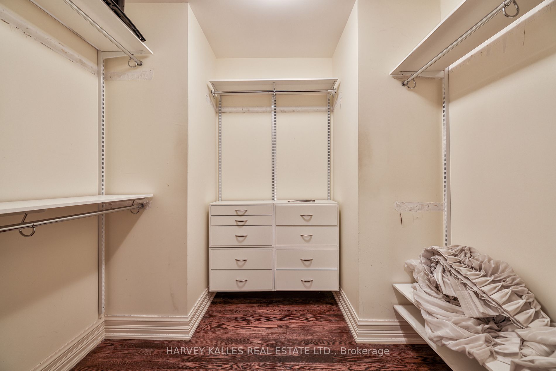 2 Chedington Pl, #2C