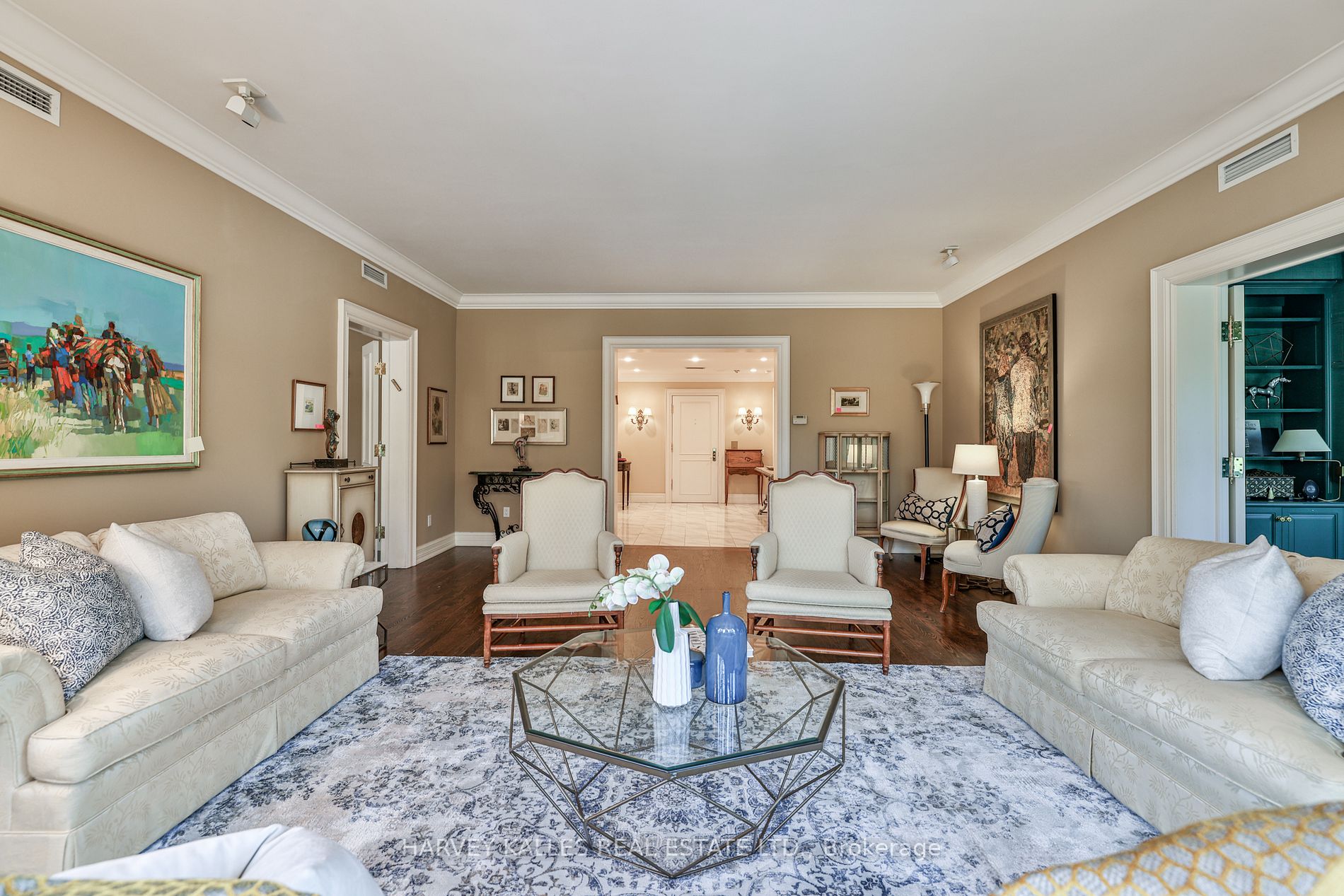 2 Chedington Pl, #2C
