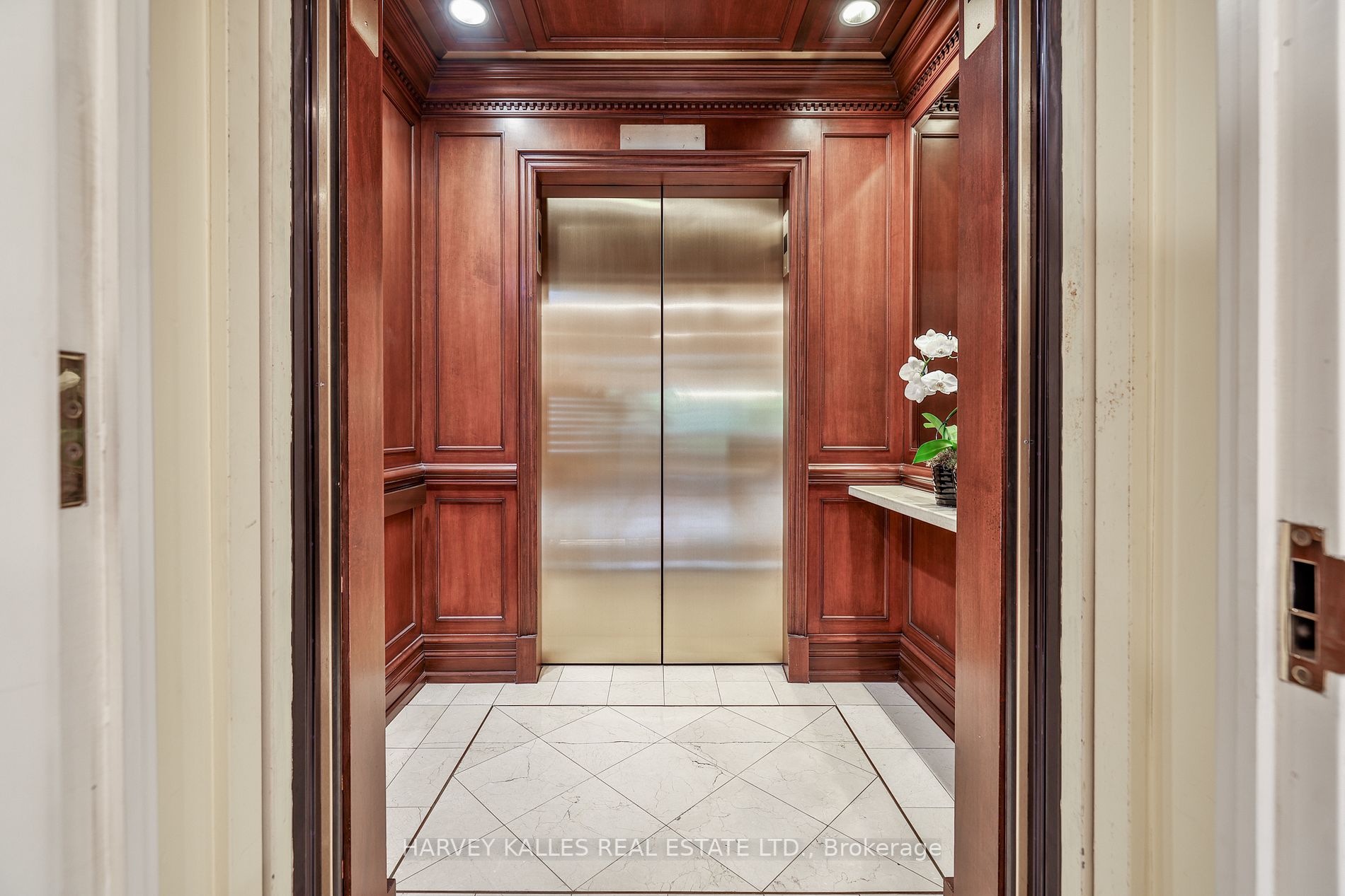 2 Chedington Pl, #2C