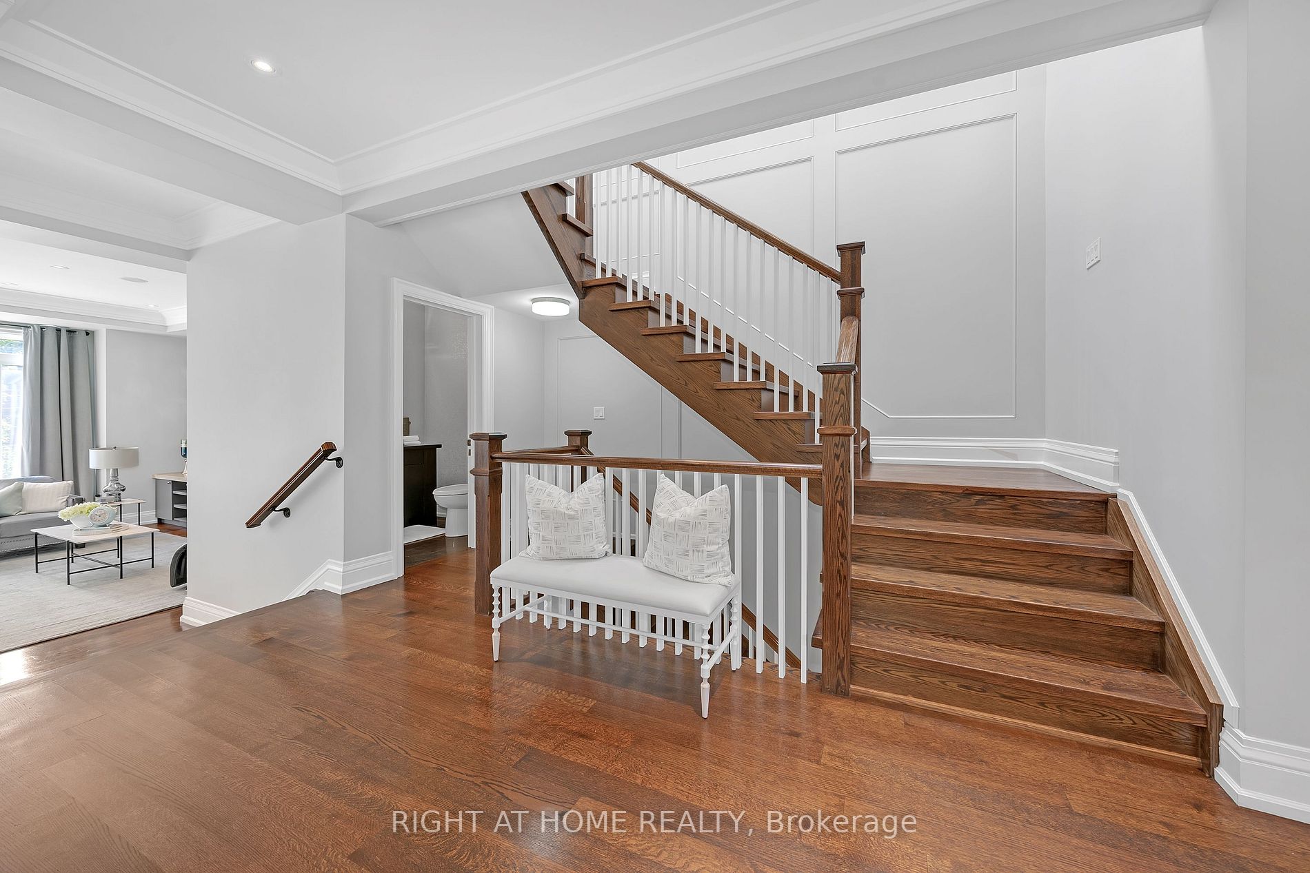 481 Broadway Ave