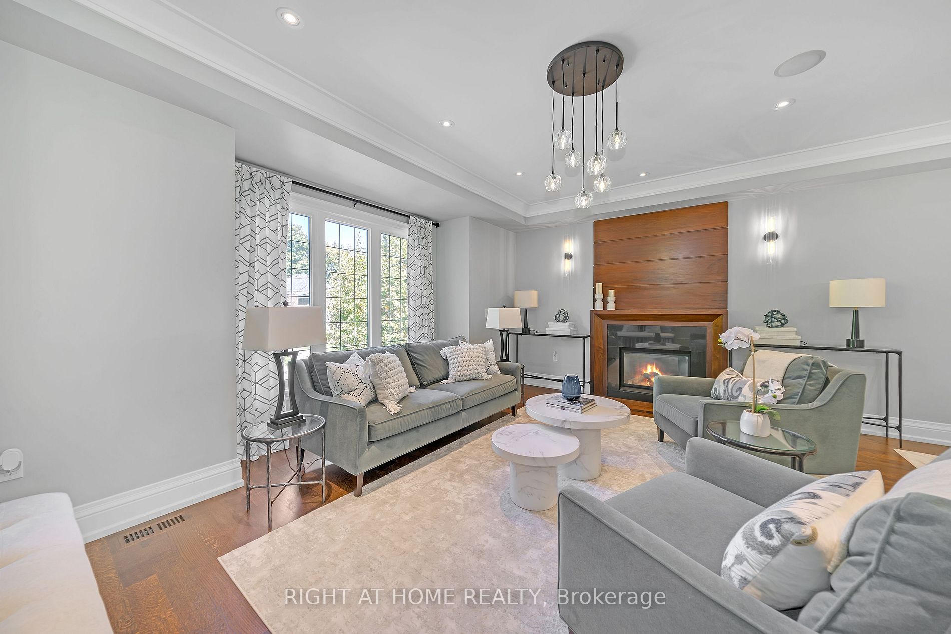 481 Broadway Ave