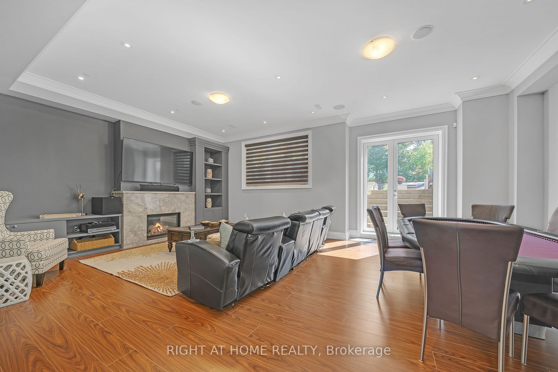 481 Broadway Ave