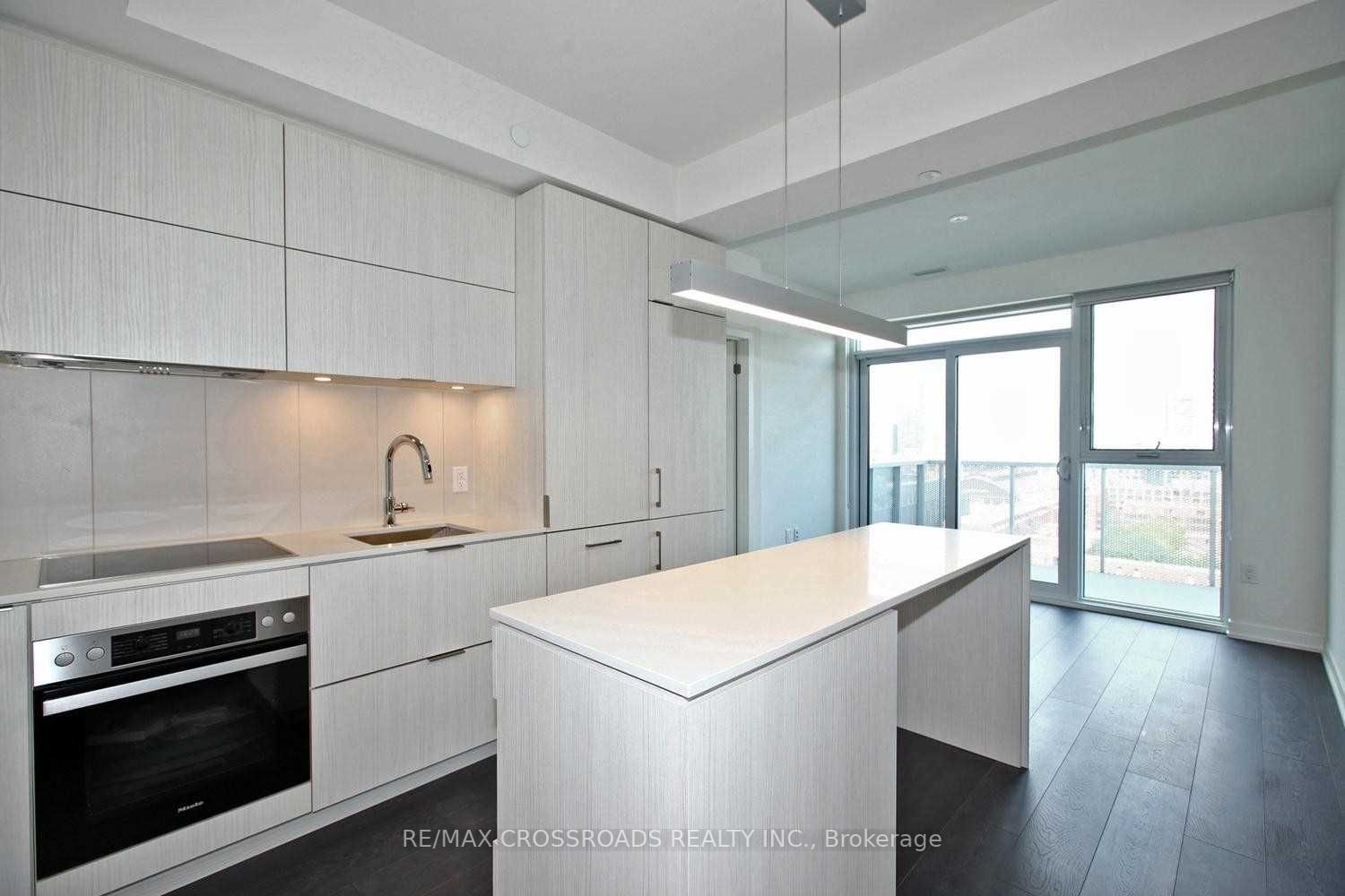 20 Richardson St, #1104