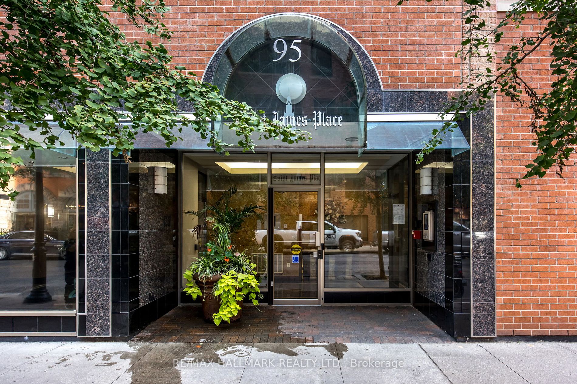 95 Lombard St, #803