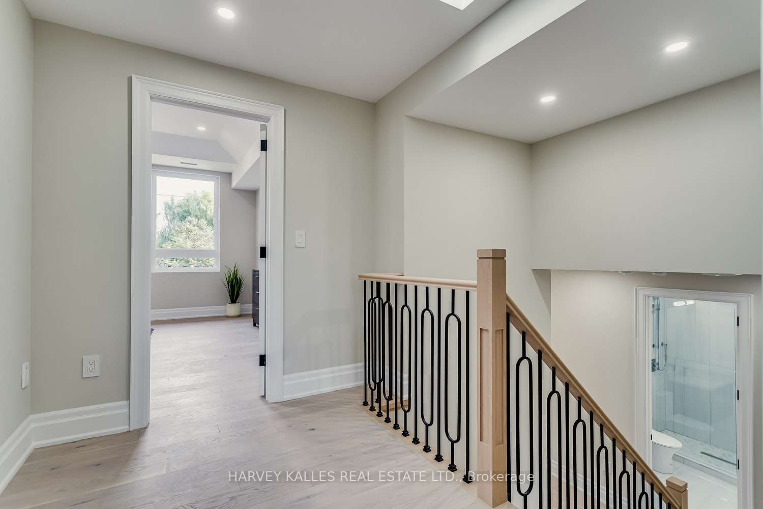 150 Viewmount Ave