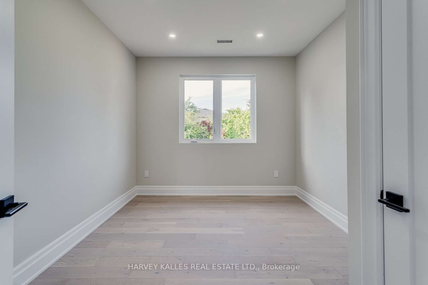 150 Viewmount Ave