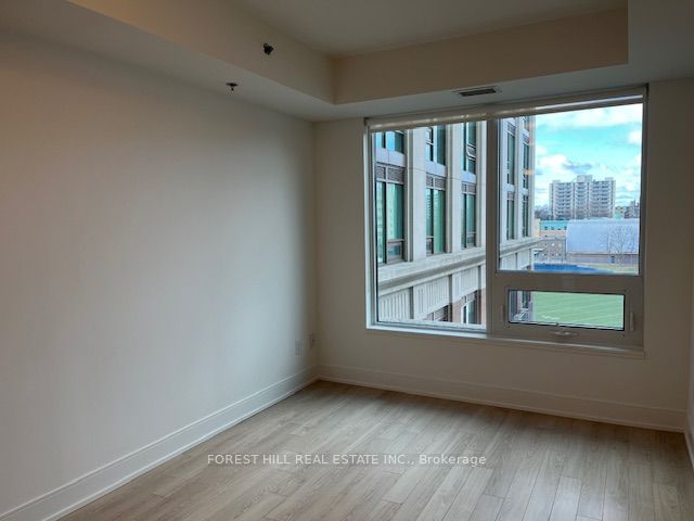310 Tweedsmuir Ave, #401