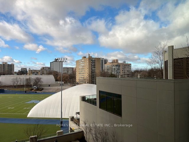 310 Tweedsmuir Ave, #401