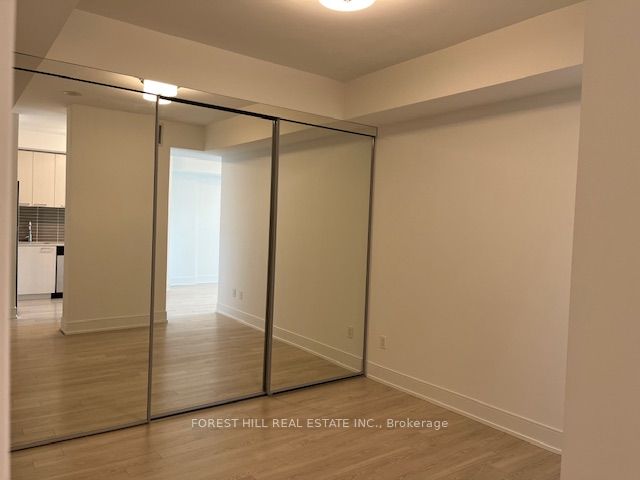 310 Tweedsmuir Ave, #401