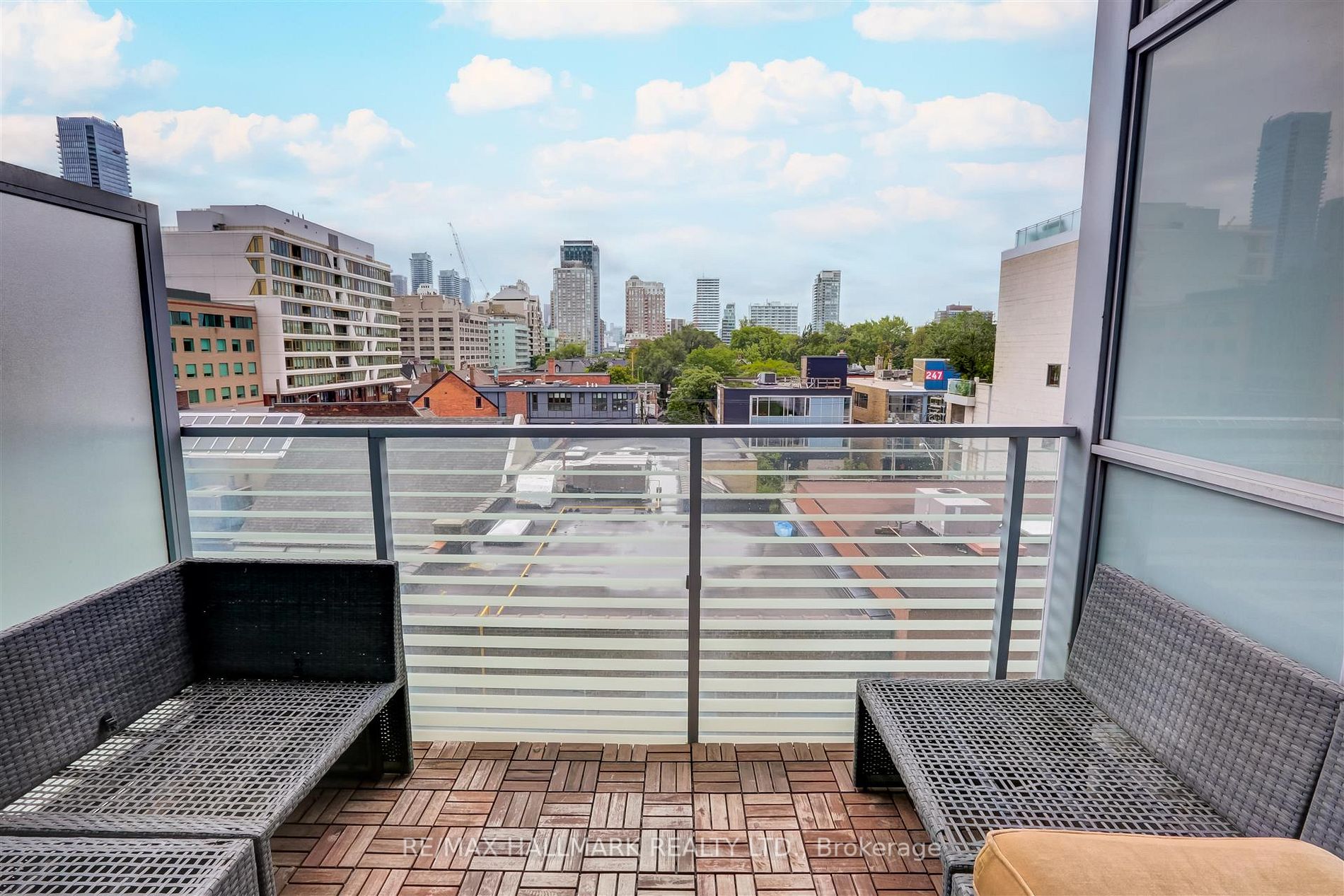 170 Avenue Rd, #503