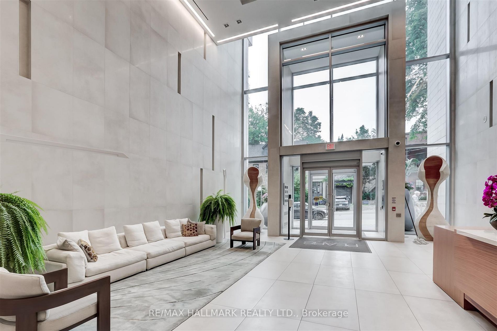 170 Avenue Rd, #503